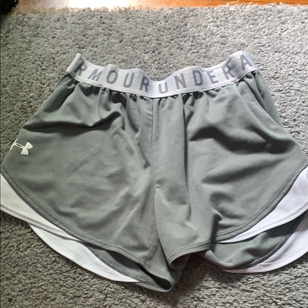 Under Armour Gray Athletic Shorts Lightweight Performance